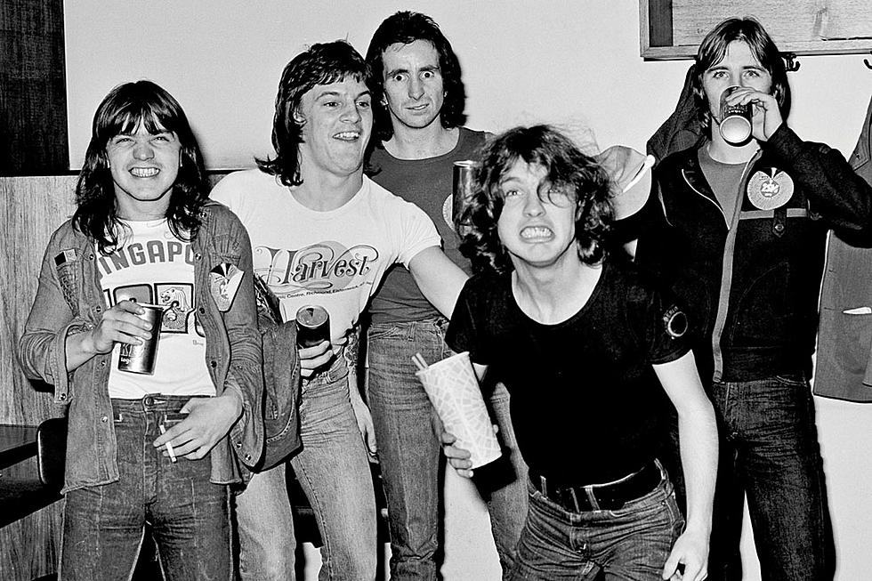 AC/DC im Jahr 1976, schwarzweiß