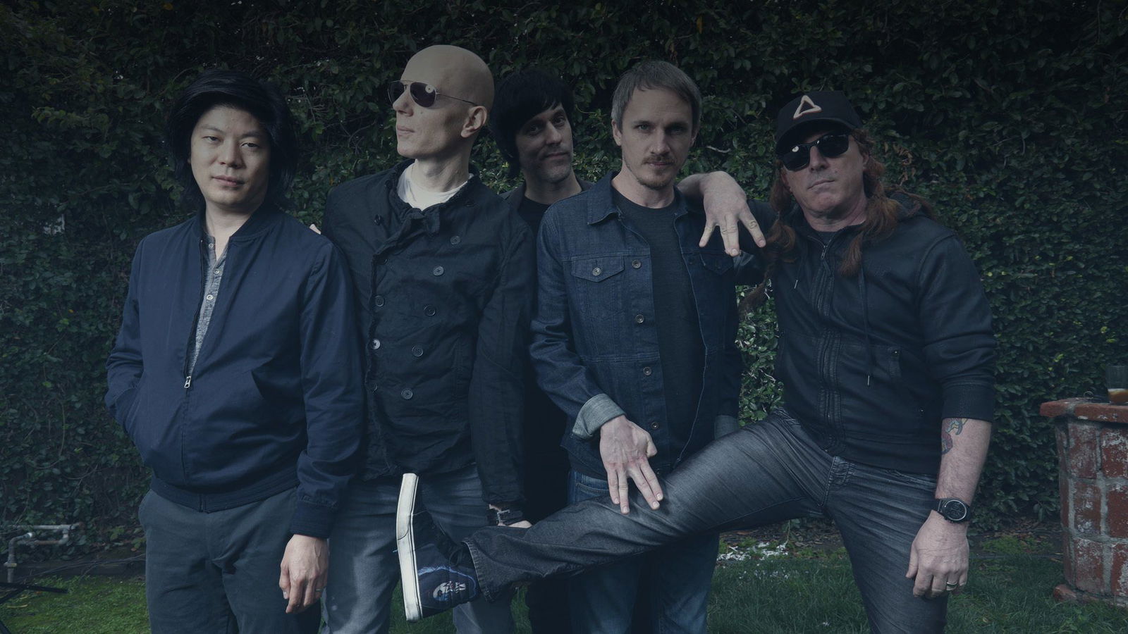 BOB_A Perfect Circle_16-9.jpg