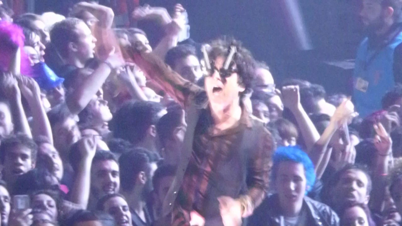 Green Day King For A Day  Live Pala Alpitour Torino 10/1/2017