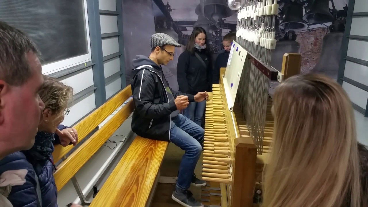 AC/DC - Hells Bells im Roten Turm in Halle/Saale (played by Davit Drambyan)