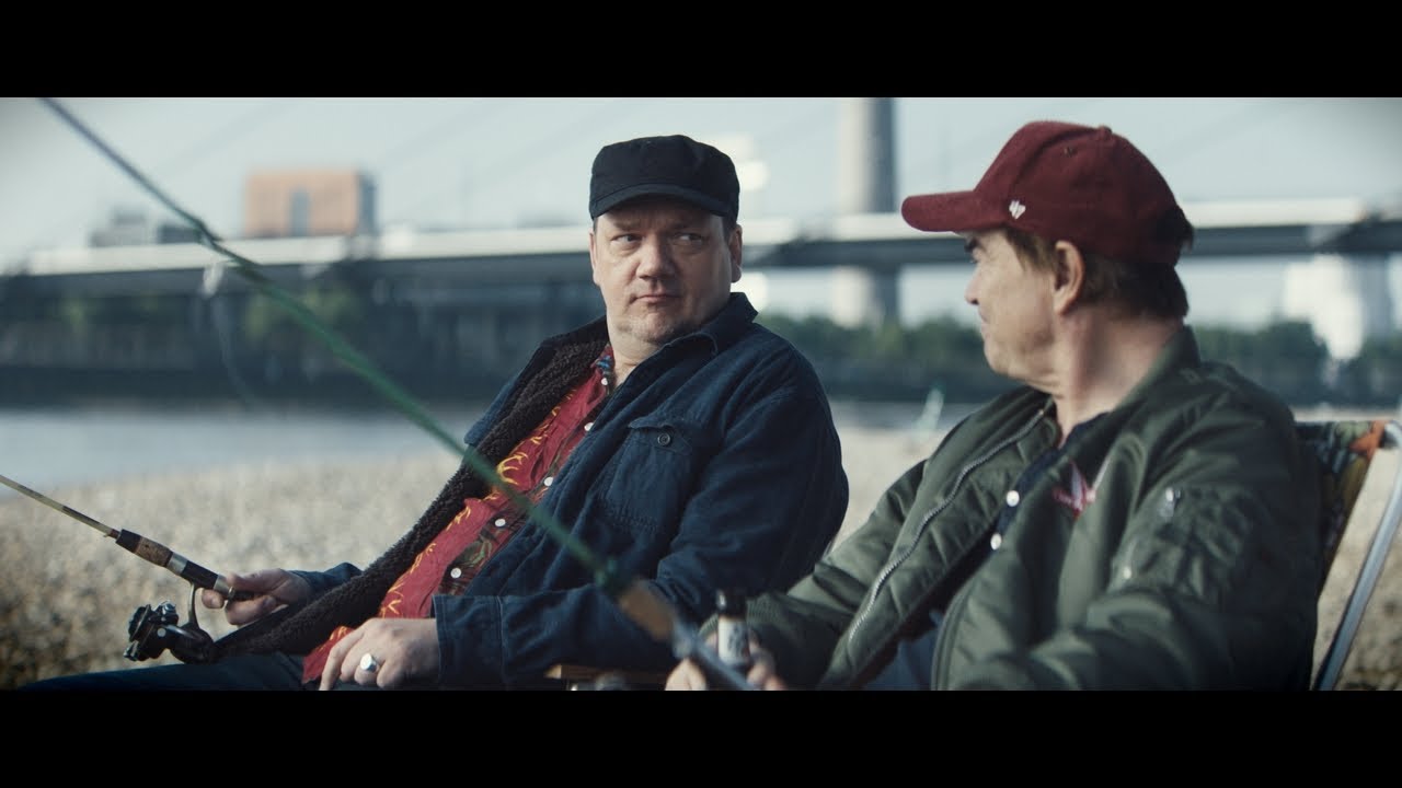 Trink aus! Wir müssen gehen.