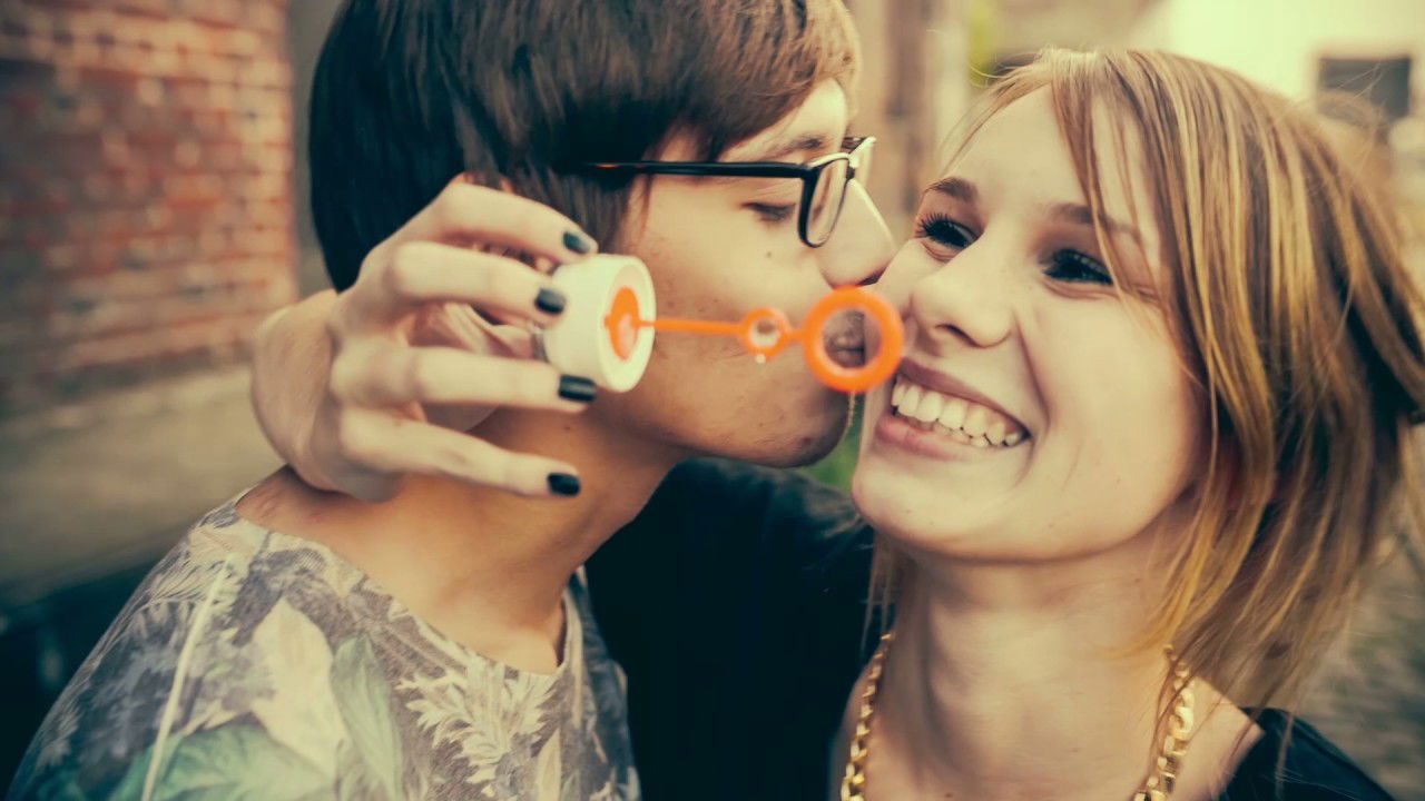 'Addicted to Porn: Chasing the Cardboard Butterfly' (Official Trailer)