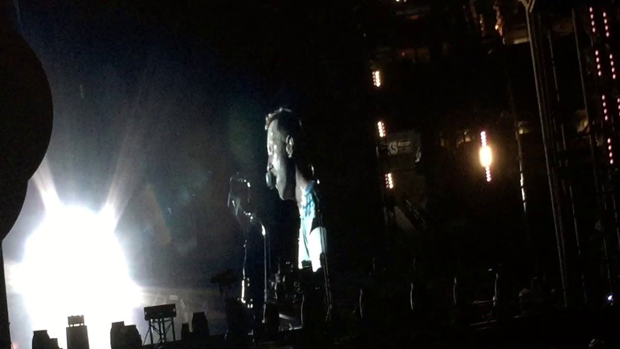 Coldplay covers Linkin Park's "Crawling"