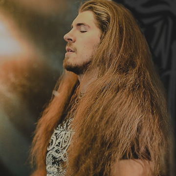 Bloodred Hourglass mit Valkyrie